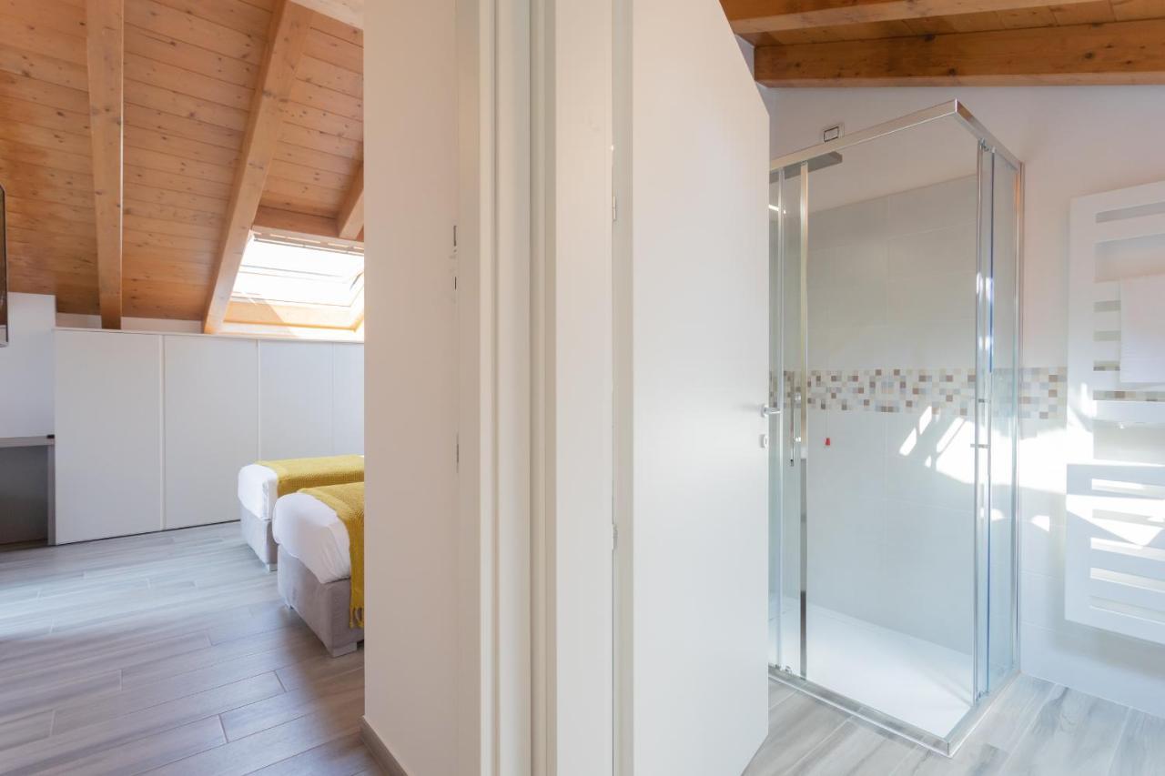 Dream Lake Apartments Lake View - Private Beach By Rent All Como Lezzeno Exterior foto