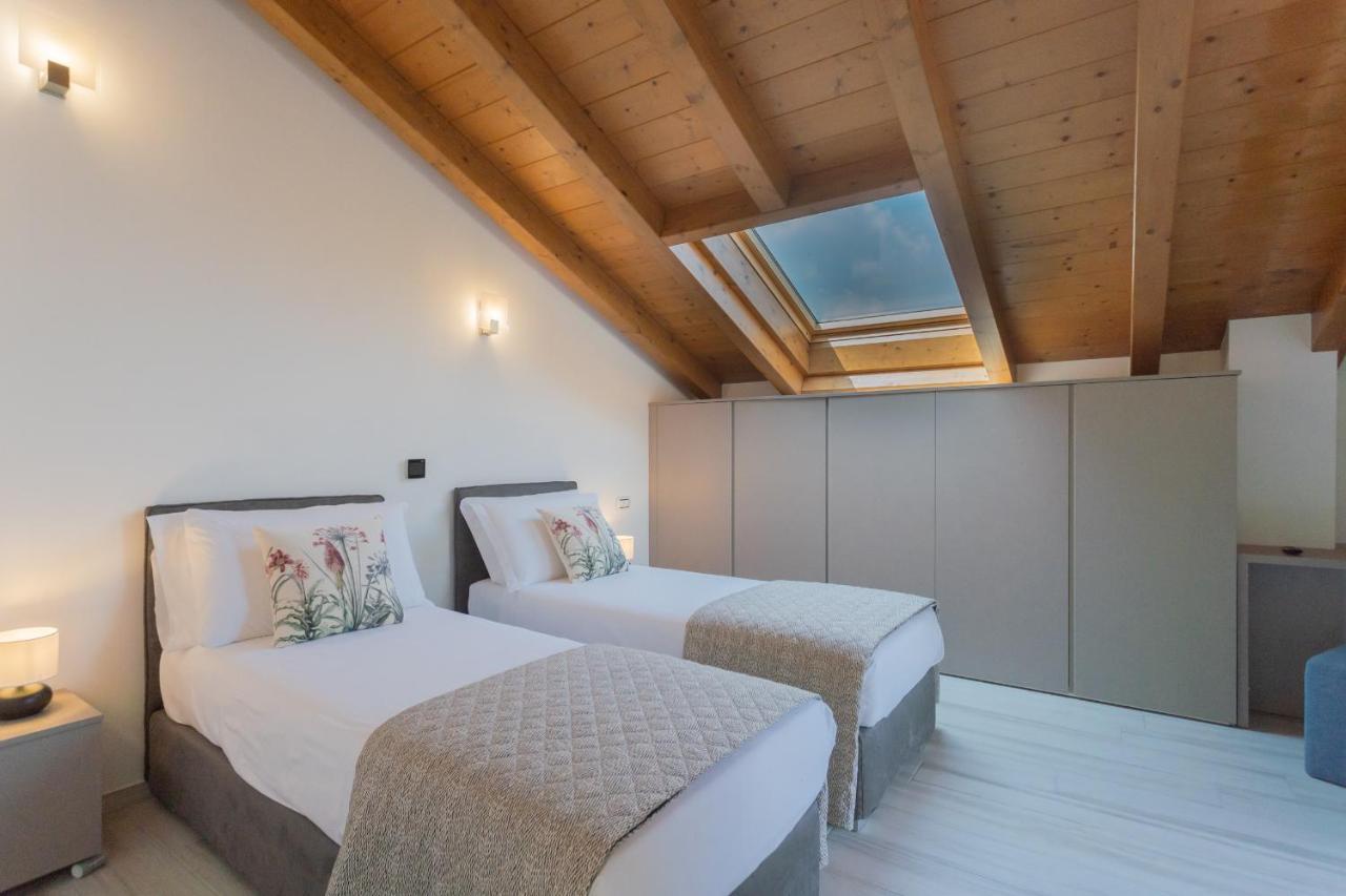 Dream Lake Apartments Lake View - Private Beach By Rent All Como Lezzeno Exterior foto